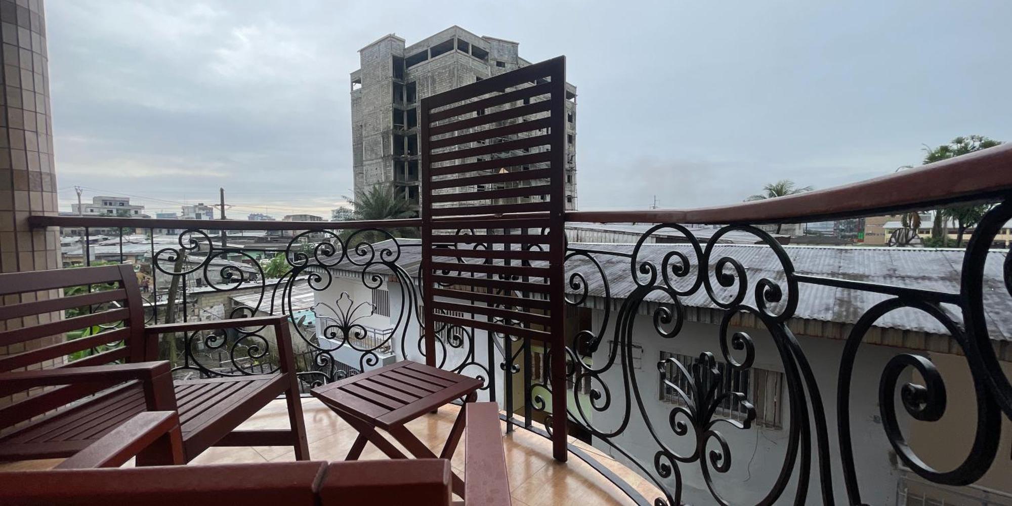 Hotel Particular Destiny Suites Douala Exterior foto